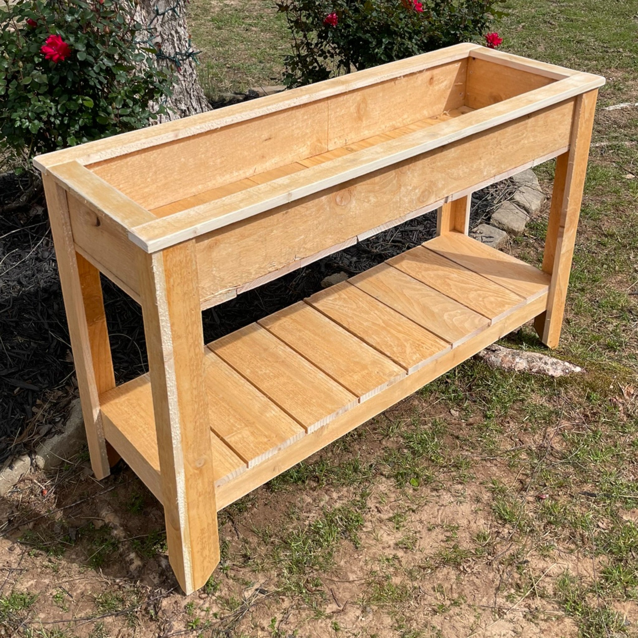 Garden Planter with Shelf