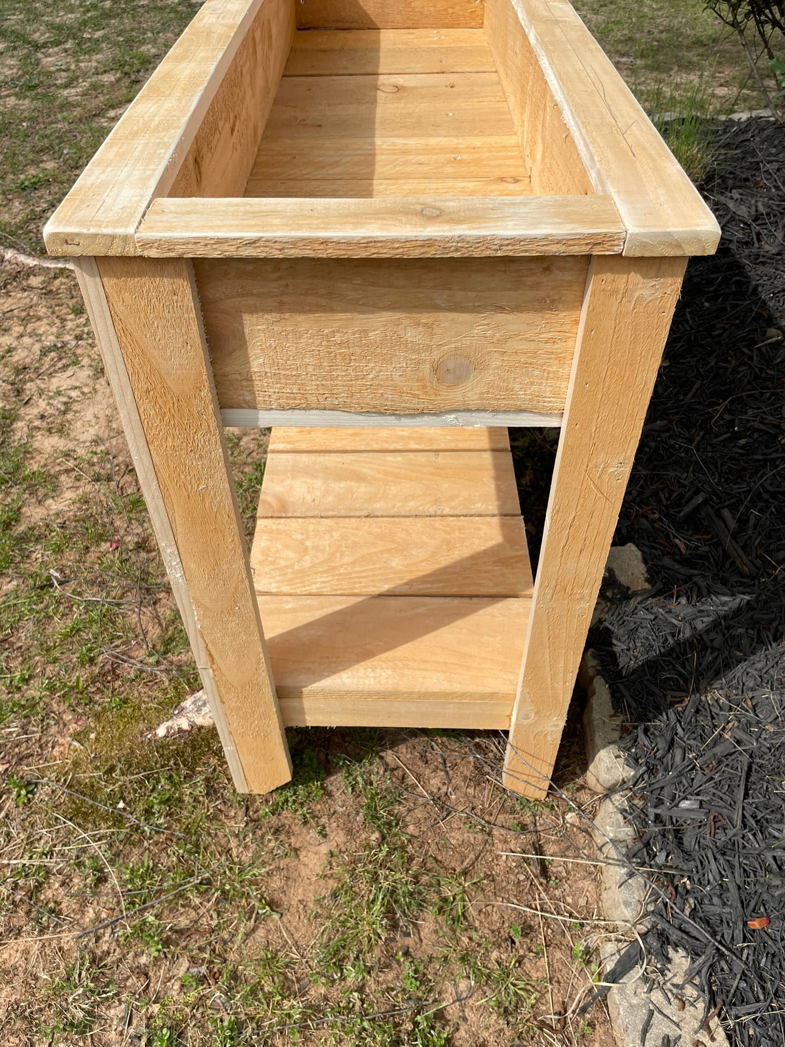 Garden Planter with Shelf